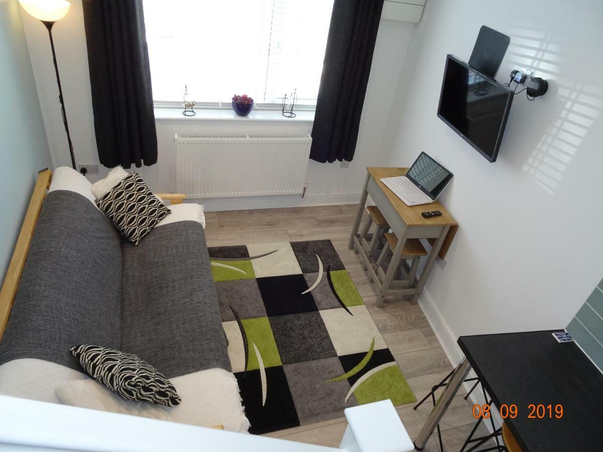 The Whiteways Apartment Бристол Екстериор снимка